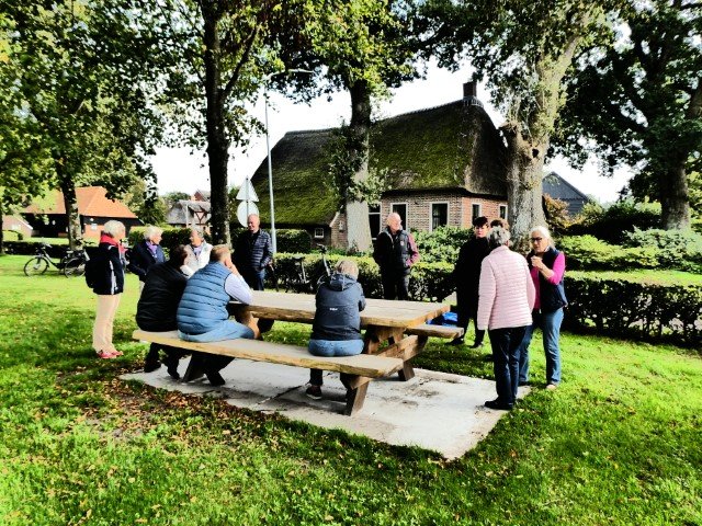 Oogstfeest 2023 Picknictafel 100 jaar Toneel